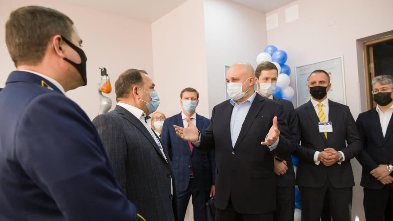 Сергей Цивилев принял участие в открытии инжинирингового центра промышленной робототехники 