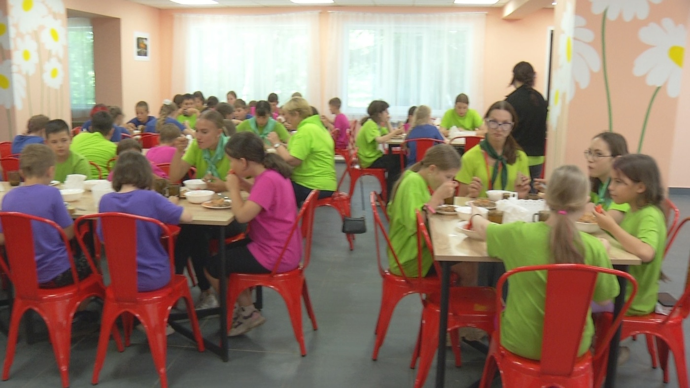 В лагере «Лесная поляна» новый пищеблок и площадка