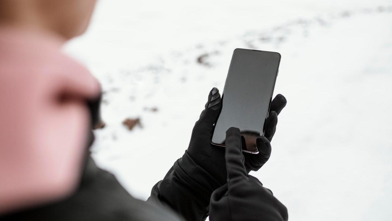 В Киселевске будут судить местную жительницу, которая обманным путем похитила потерянный телефон