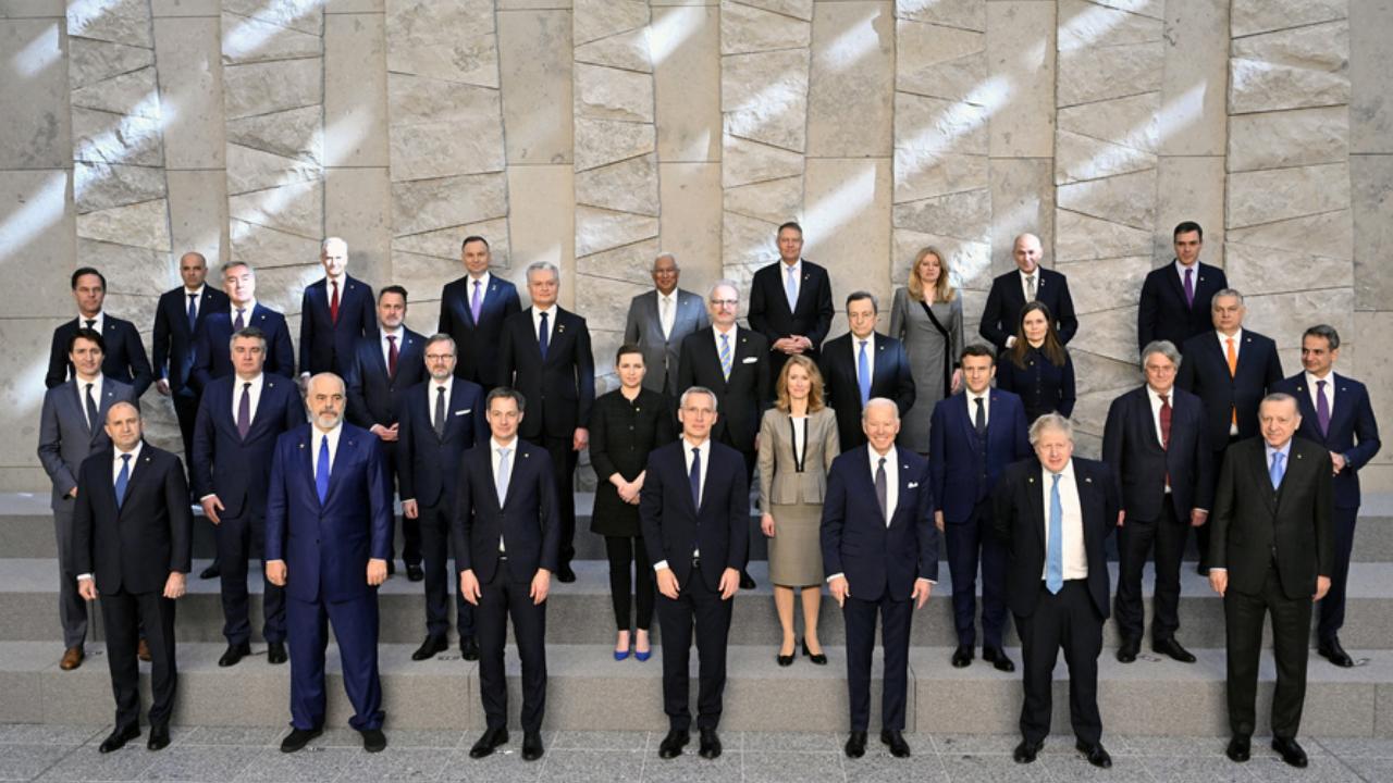 Кузбасский политолог о саммите НАТО по «безопасности» в годовщину бомбардировки Сербии 