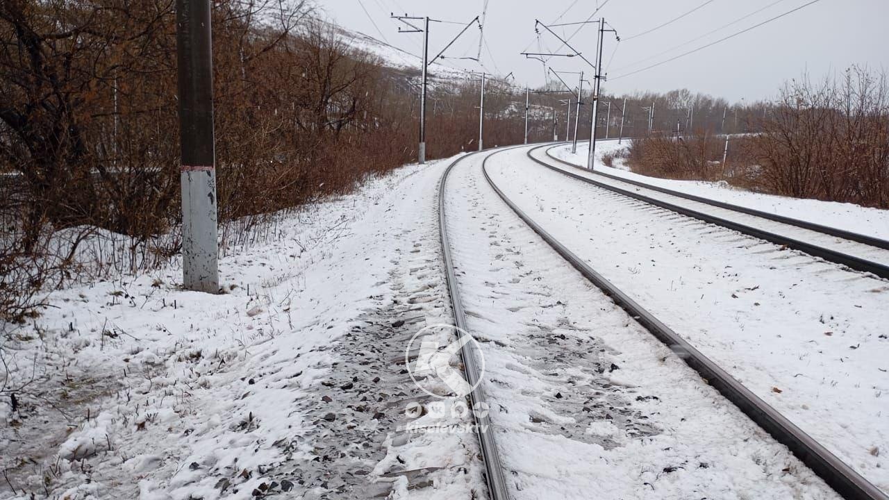 В Киселевске несоблюдение правил поведения на железной дороге привело к несчастному случаю
