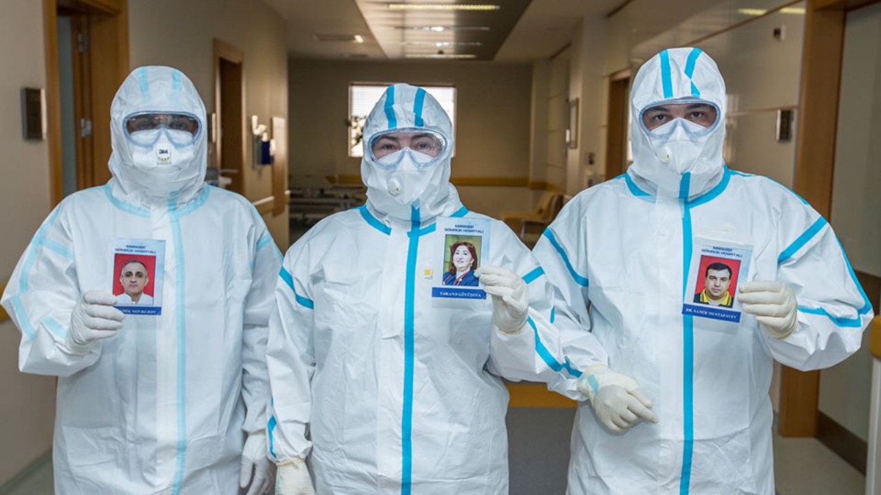 Кузбассовцы, чей труд и образ жизни для многих подвиг, назвали героями нашего времени врачей