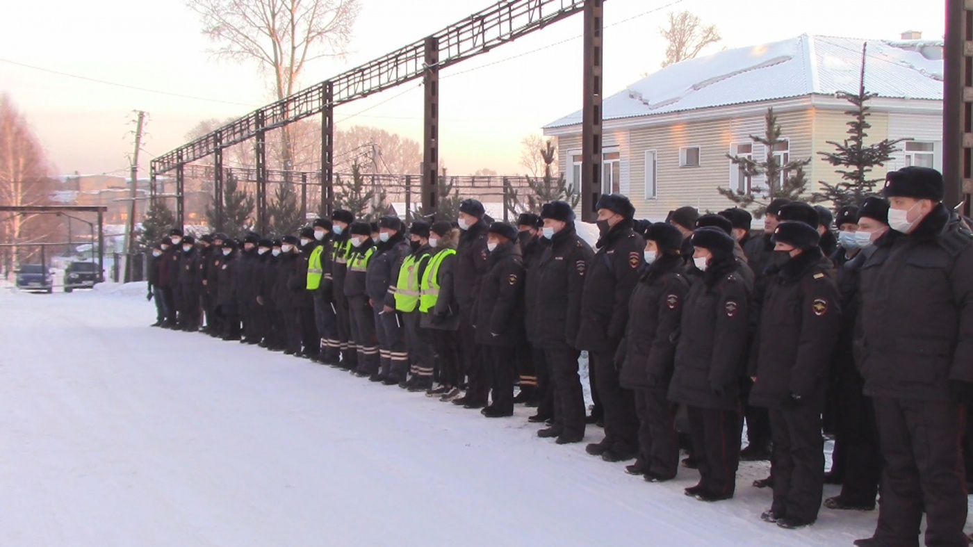 Полицейские провели операцию «Ночь-район»