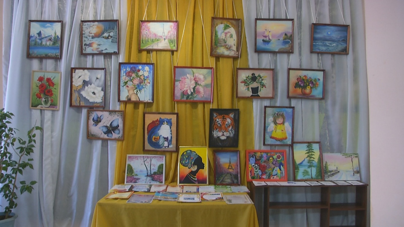 Выставка картин юной художницы открылась в ДК «Юбилейный»