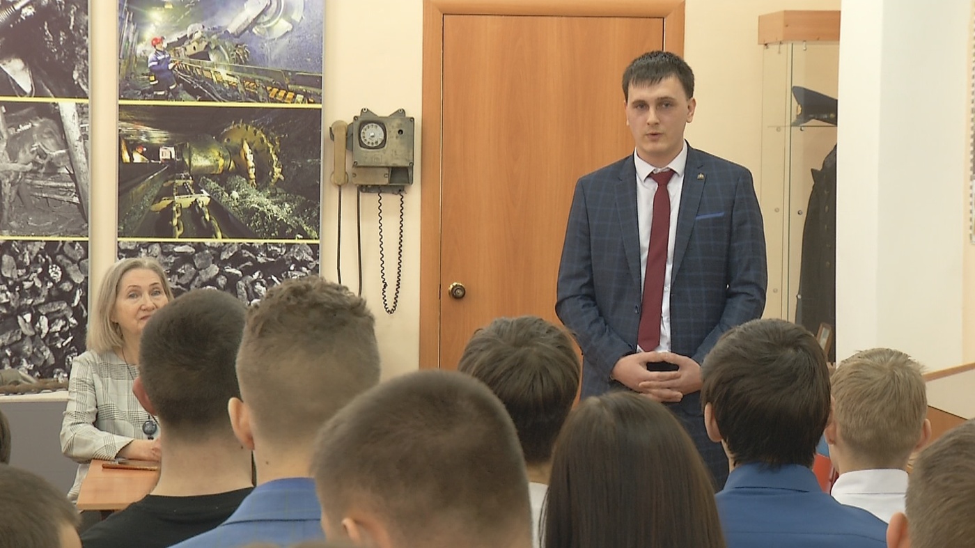 В Киселевском горном техникуме прошла встреча с представителями угольной промышленности в рамках « Профессионалитета» 