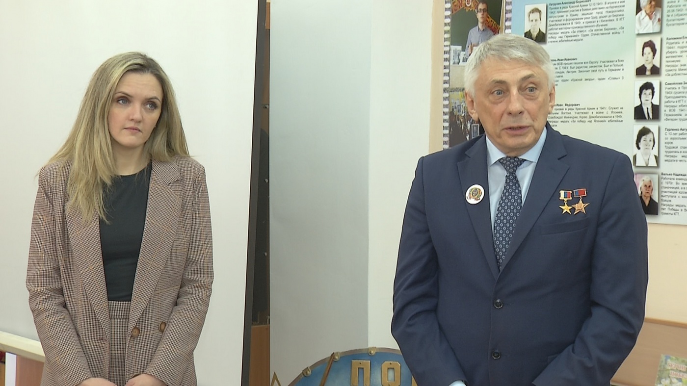  Киселевский горный техникум посетил Герой труда России Владимир Мельник 