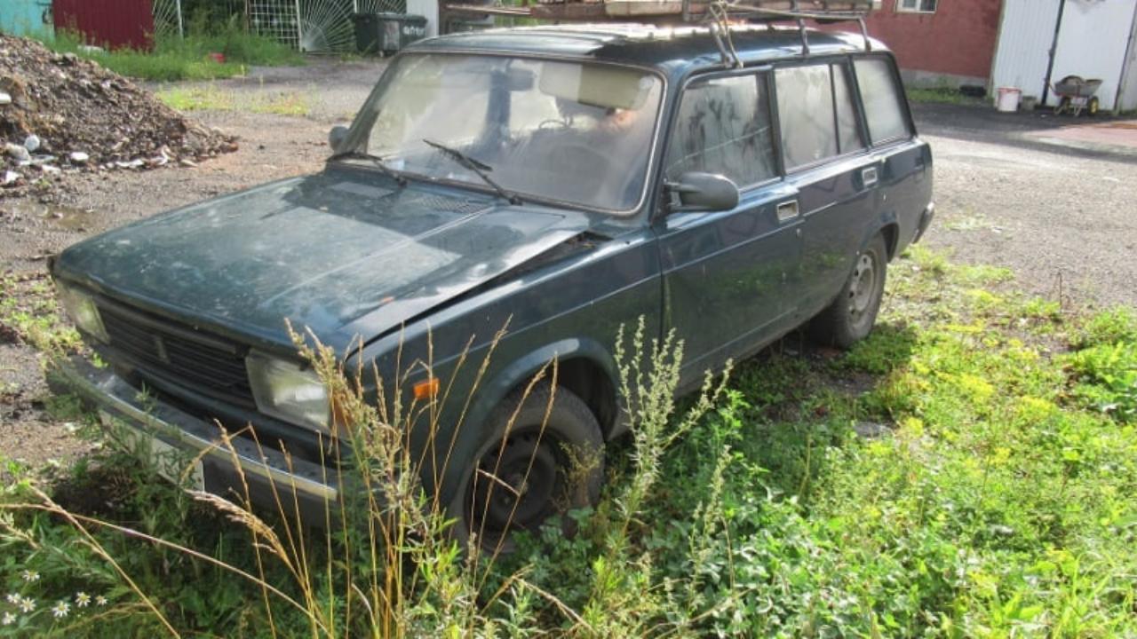 Двое выпивших киселевчан  решили покататься на чужой незапертой машине