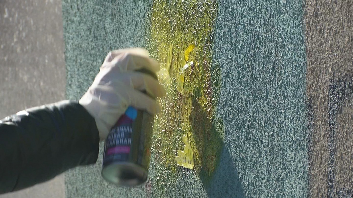 Киселевские волонтёры против несанкционированных надписей