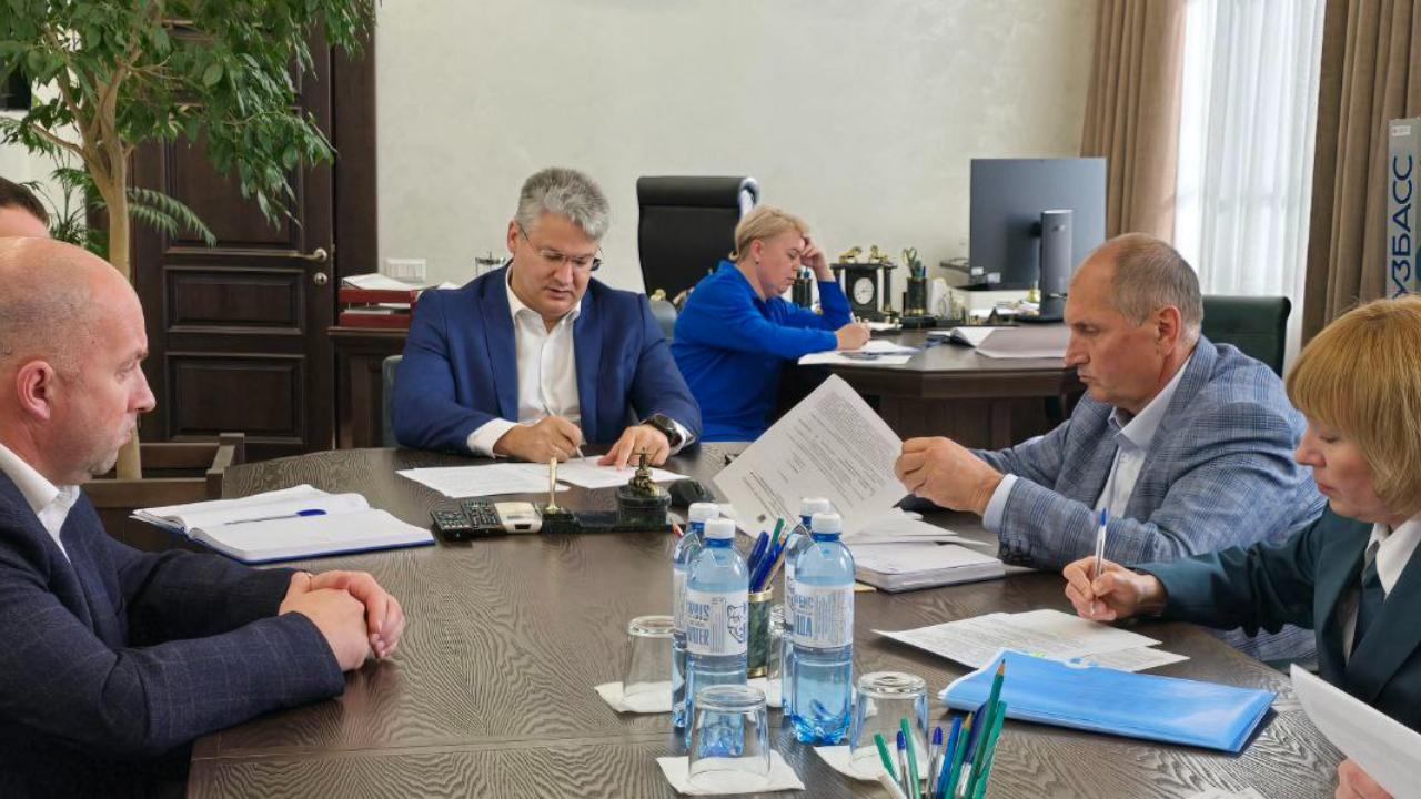 Ситуация с выплатой зарплаты сотрудникам шахты «Спиридоновская» на контроле администрации города и области