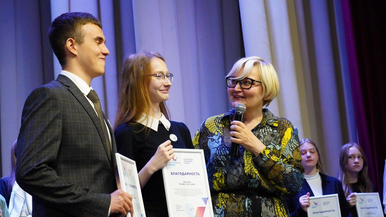 Активисты детских медиацентров пообщались с журналистами региональных СМИ